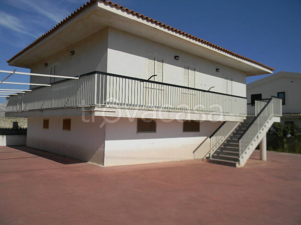 casa indipendente in vendita a Ragusa in zona Marina