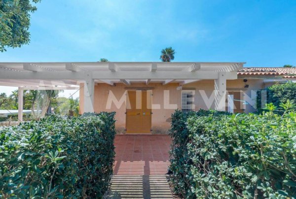 casa indipendente in vendita a Ragusa