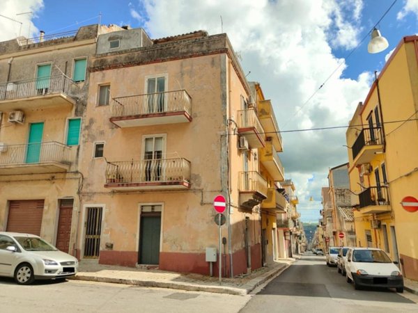 casa indipendente in vendita a Ragusa in zona Ibla