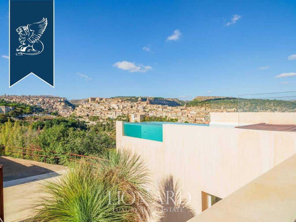 casa indipendente in vendita a Ragusa in zona Ibla