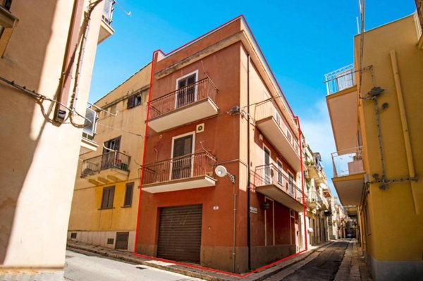 casa indipendente in vendita a Ragusa in zona Ragusa Centro