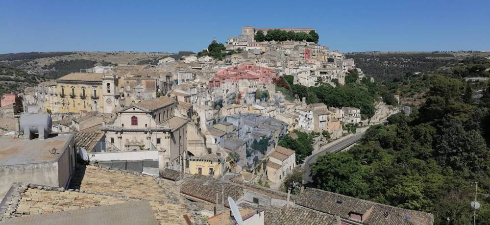 casa indipendente in vendita a Ragusa in zona Ibla