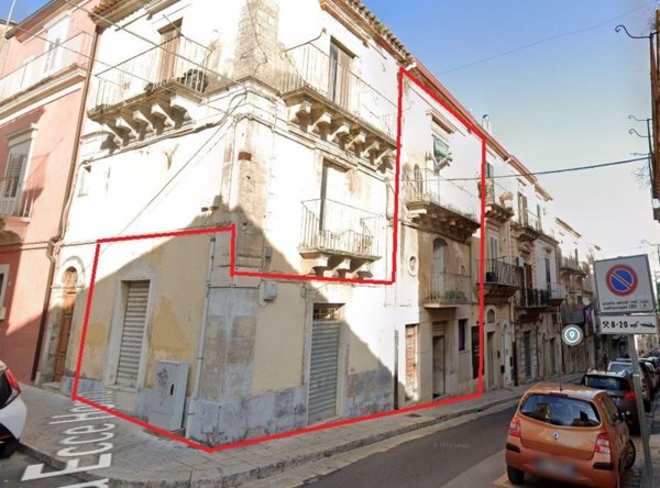 casa indipendente in vendita a Ragusa