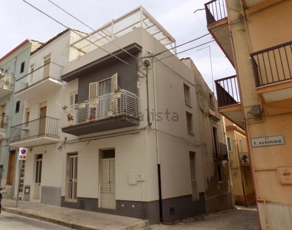 casa indipendente in vendita a Ragusa