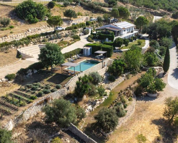 casa indipendente in vendita a Ragusa