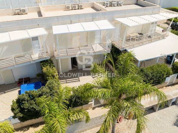 casa indipendente in vendita a Ragusa in zona Marina