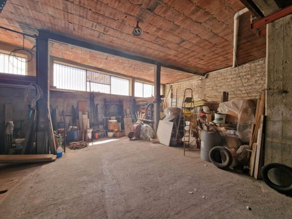 locale di sgombero in vendita a Ragusa in zona Ibla