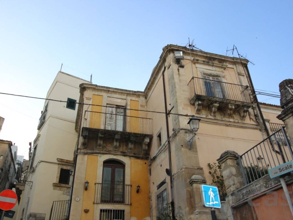 appartamento in vendita a Ragusa in zona Ibla