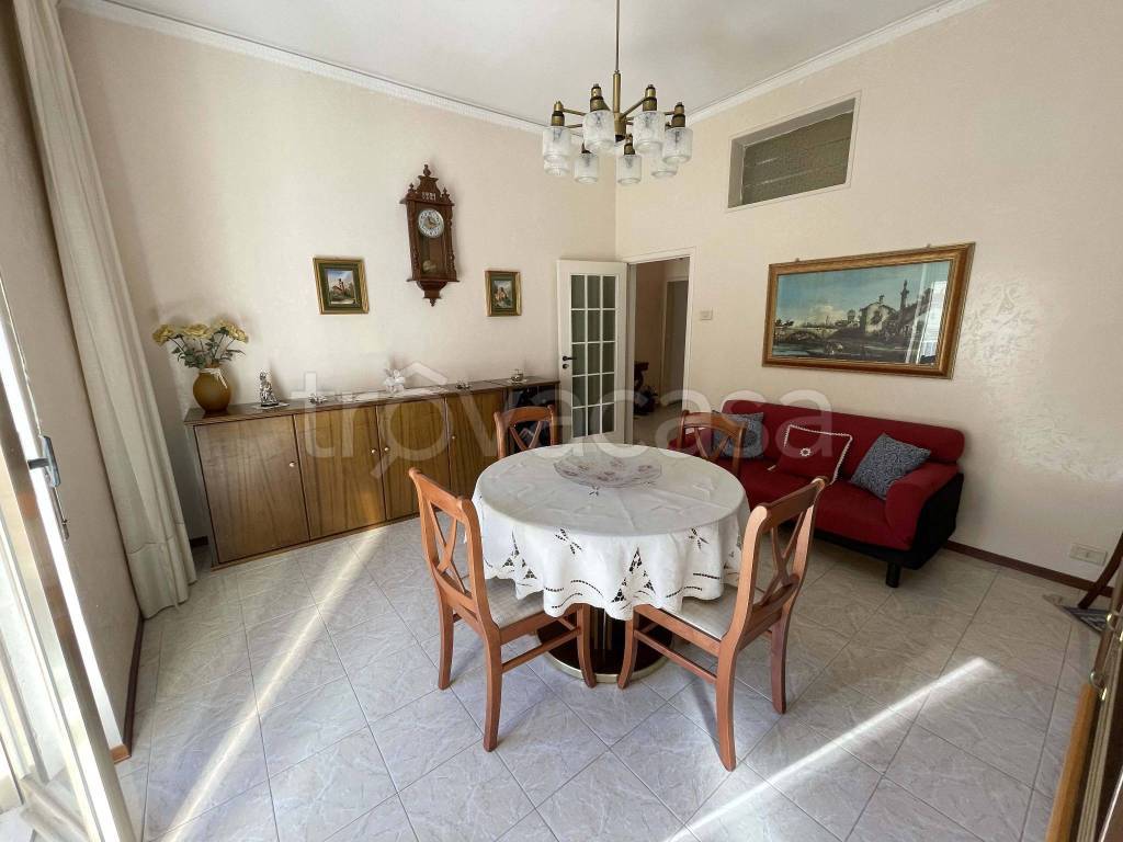 appartamento in vendita a Ragusa in zona Ragusa Centro