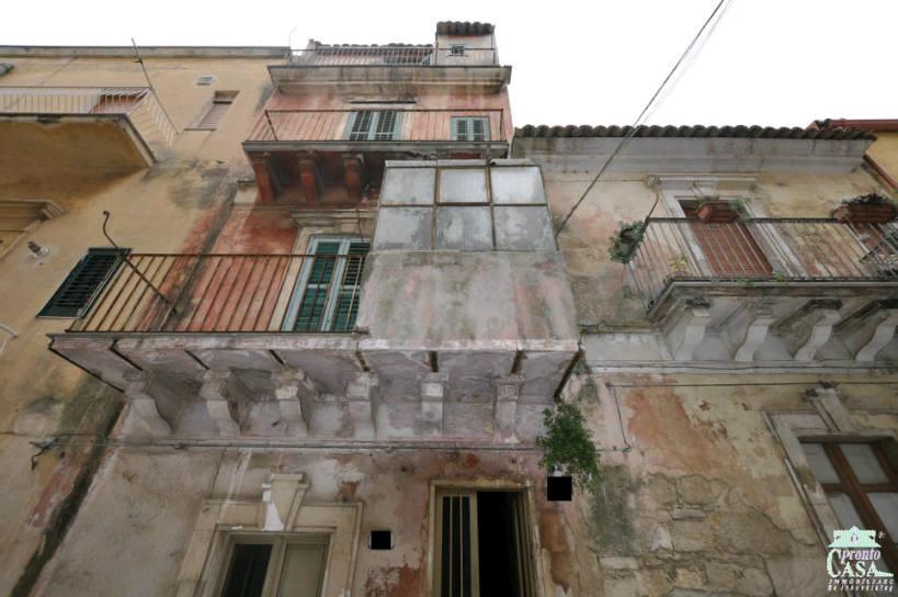 casa indipendente in vendita a Ragusa