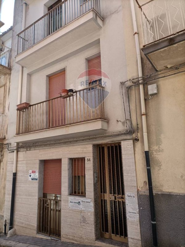 casa indipendente in vendita a Ragusa in zona Ragusa Centro