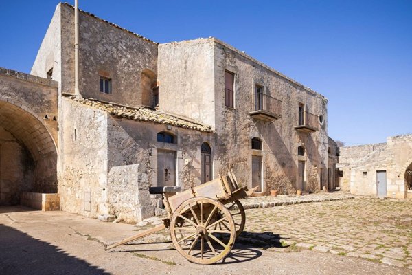 casa indipendente in vendita a Ragusa in zona Marina