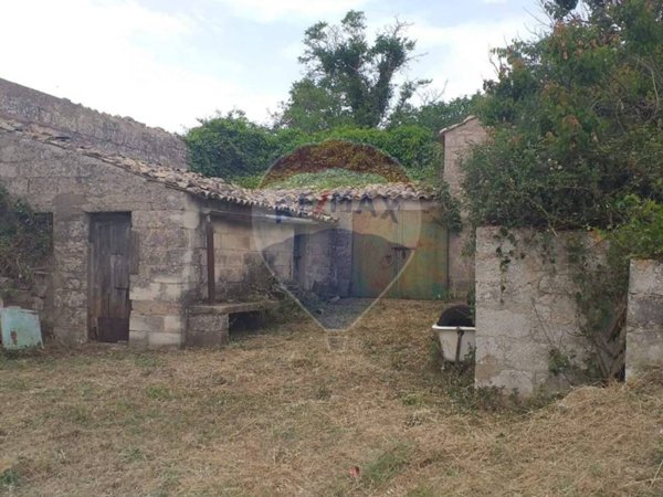 casa indipendente in vendita a Ragusa in zona San Giacomo / Bellocozzo