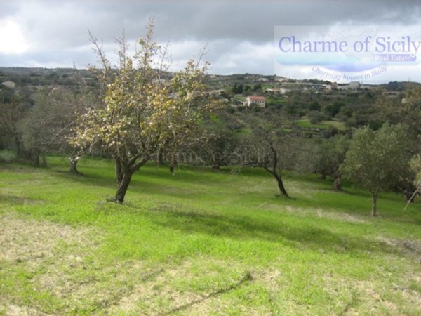 casa indipendente in vendita a Ragusa in zona San Giacomo / Bellocozzo