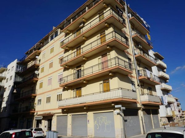 intera palazzina in vendita a Ragusa in zona Ibla