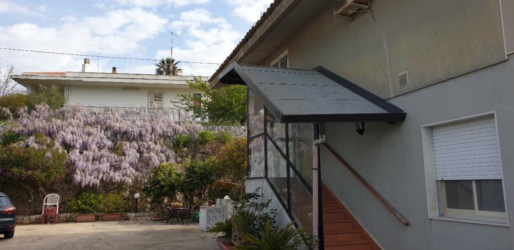 casa indipendente in vendita a Ragusa in zona Ragusa Centro