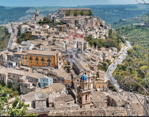 appartamento in vendita a Ragusa in zona Ragusa Centro