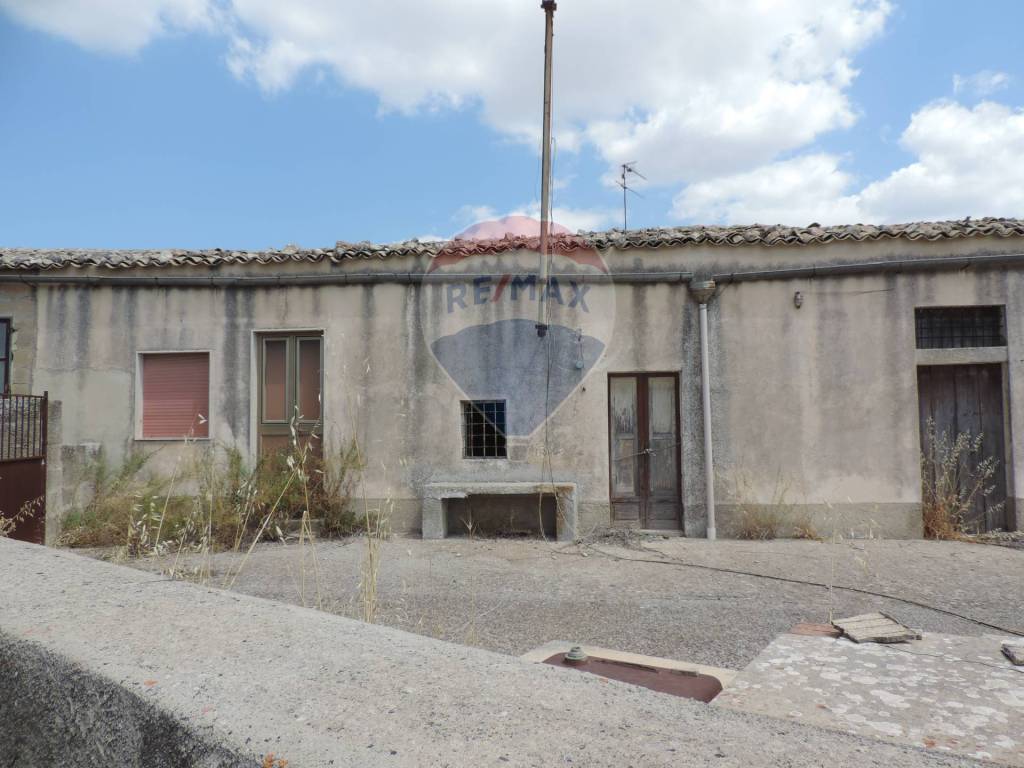 casa indipendente in vendita a Ragusa in zona San Giacomo / Bellocozzo