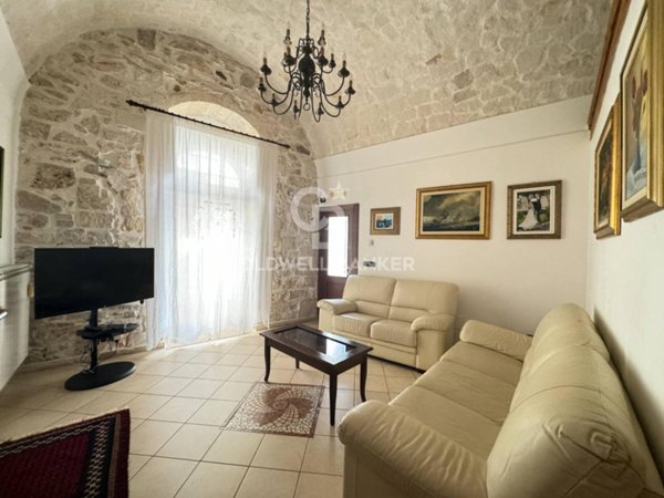 casa indipendente in vendita a Ragusa in zona Ragusa Centro