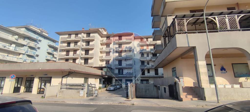 negozio in vendita a Ragusa in zona Ragusa Centro