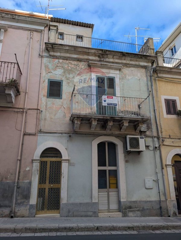casa semindipendente in vendita a Ragusa