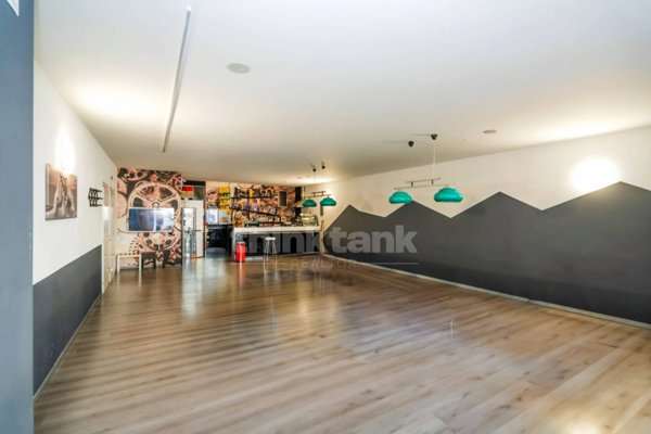 locale commerciale in vendita a Ragusa