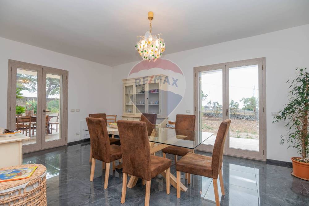 casa indipendente in vendita a Ragusa in zona Marina