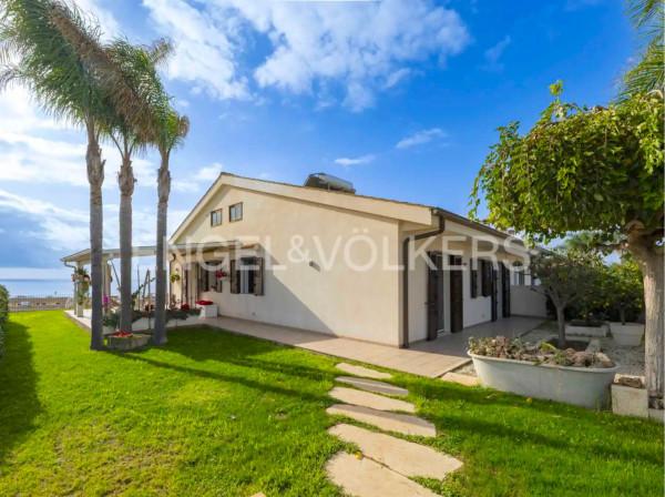 casa indipendente in vendita a Ragusa in zona Marina