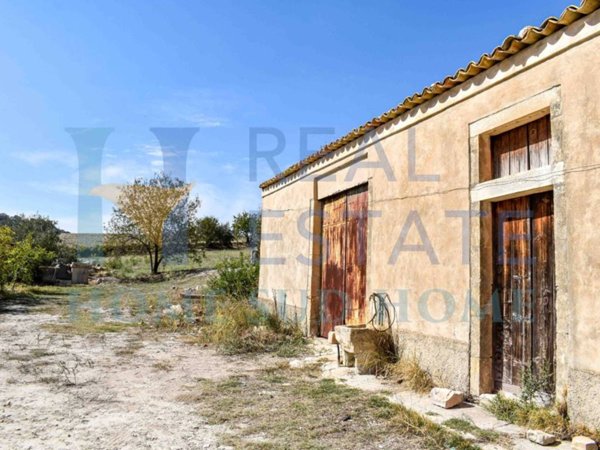 casa indipendente in vendita a Ragusa in zona Ibla