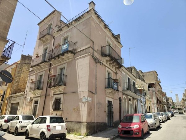 casa indipendente in vendita a Ragusa in zona Ibla