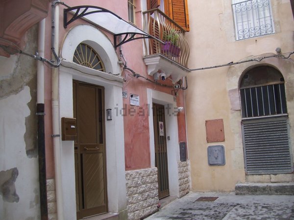 casa indipendente in vendita a Ragusa