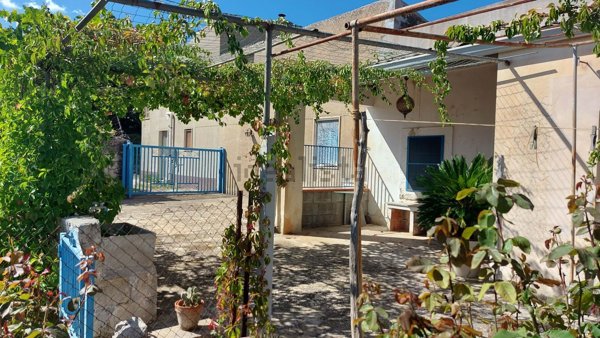 esavano in vendita a Ragusa in zona San Giacomo / Bellocozzo