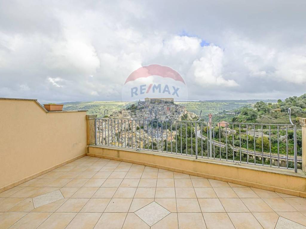 casa indipendente in vendita a Ragusa in zona Ibla