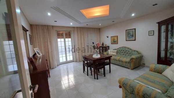 casa indipendente in vendita a Ragusa