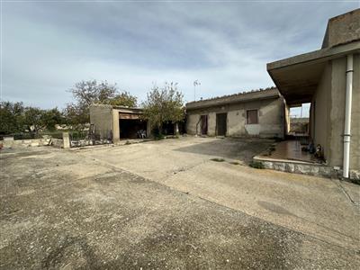 casa indipendente in vendita a Ragusa