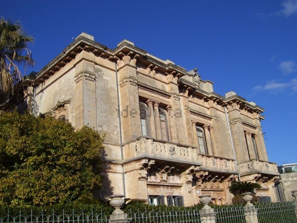 casa indipendente in vendita a Ragusa in zona Ibla