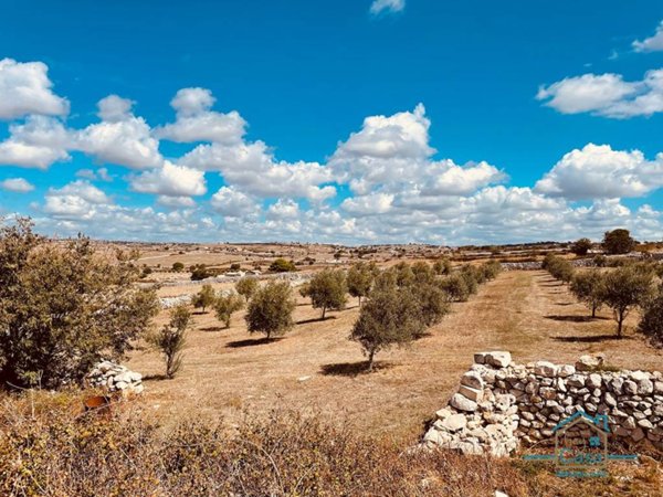 casa indipendente in vendita a Ragusa in zona Marina