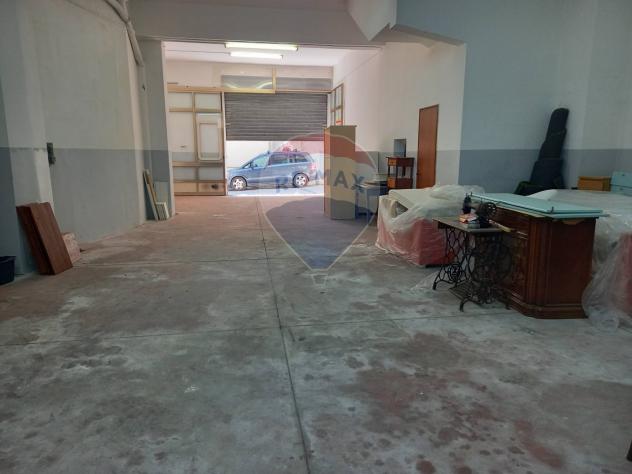 negozio in vendita a Ragusa in zona Ragusa Centro