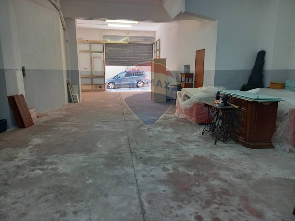 negozio in vendita a Ragusa in zona Ragusa Centro