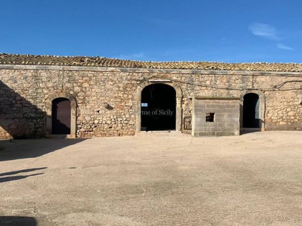 casa indipendente in vendita a Ragusa in zona Donnafugata
