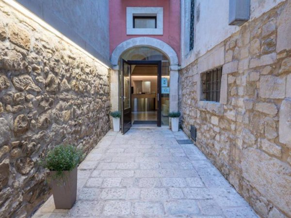 negozio in vendita a Ragusa in zona Ibla