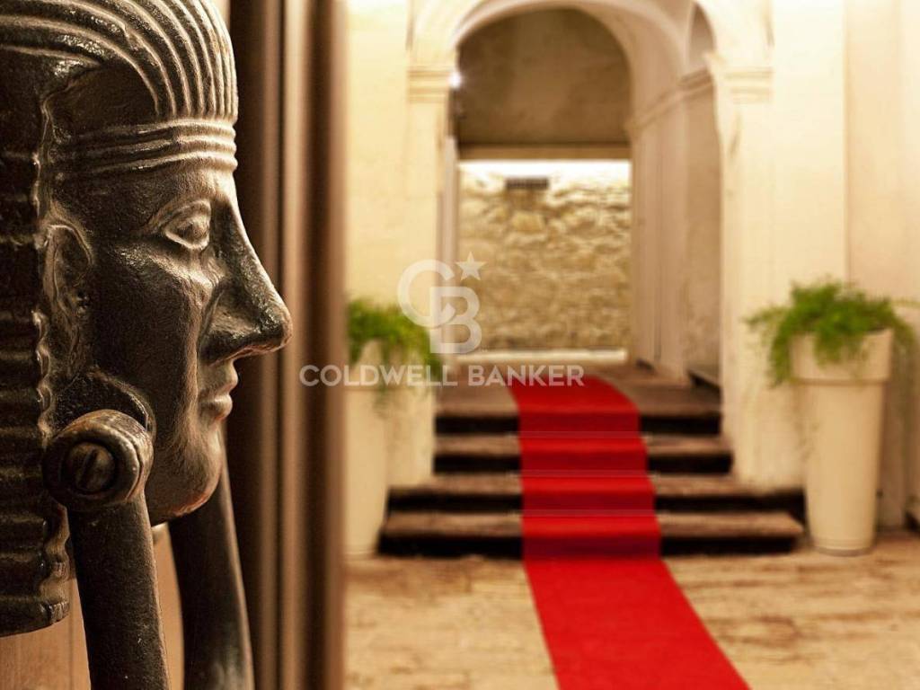 intera palazzina in vendita a Ragusa in zona Ibla