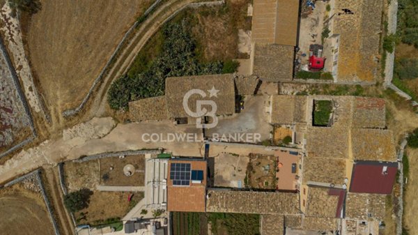 casa indipendente in vendita a Ragusa in zona Donnafugata