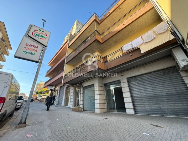 locale commerciale in vendita a Ragusa