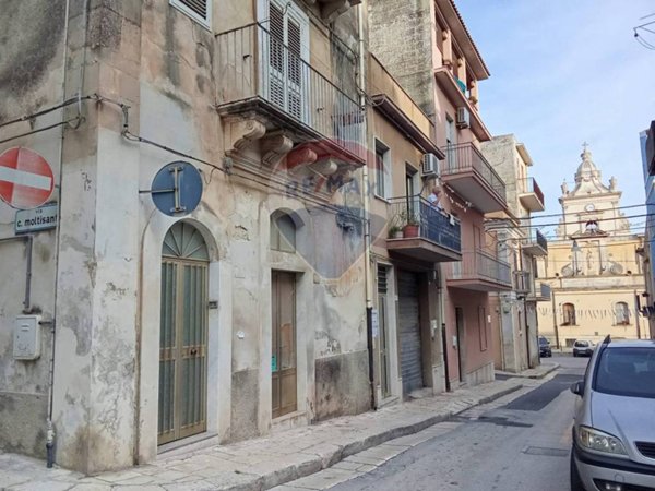 casa indipendente in vendita a Ragusa in zona Ibla