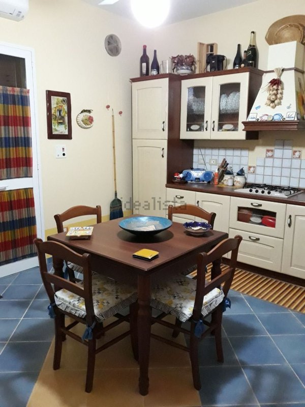 casa indipendente in vendita a Ragusa in zona Marina