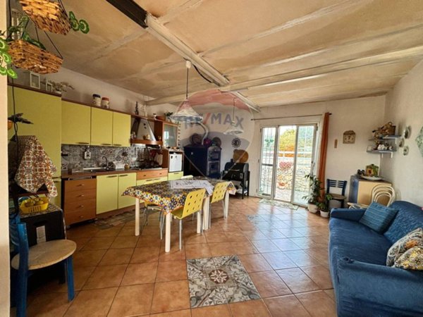 casa indipendente in vendita a Ragusa