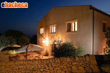 casa indipendente in vendita a Ragusa