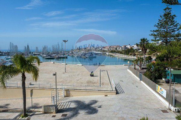 casa indipendente in vendita a Ragusa in zona Marina