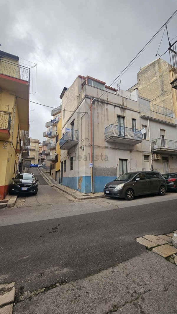 casa indipendente in vendita a Ragusa